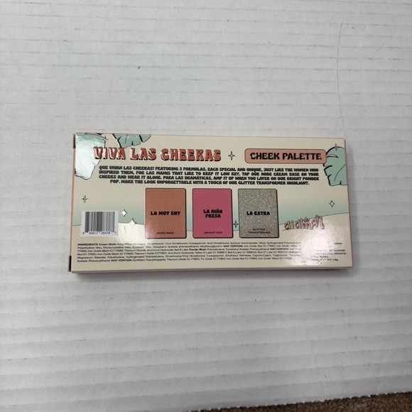 ALAMAR COSMETICS Viva Las Cheekas Cheek Fair/Light Palette - Picture 4 of 5